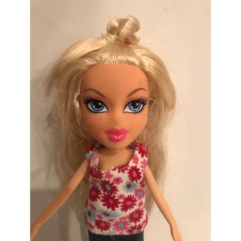 Bratz Cloe Girl‎ Doll
